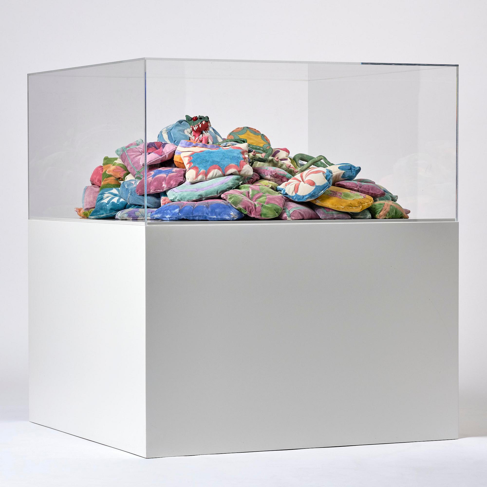 Nathalie Djurberg & Hans Berg, "Dragon on Pillows".