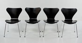 STOLAR, 3 + 1 st, "Sjuan", Arne Jacobsen, Fritz Hansen, 1900-talets senare del.
