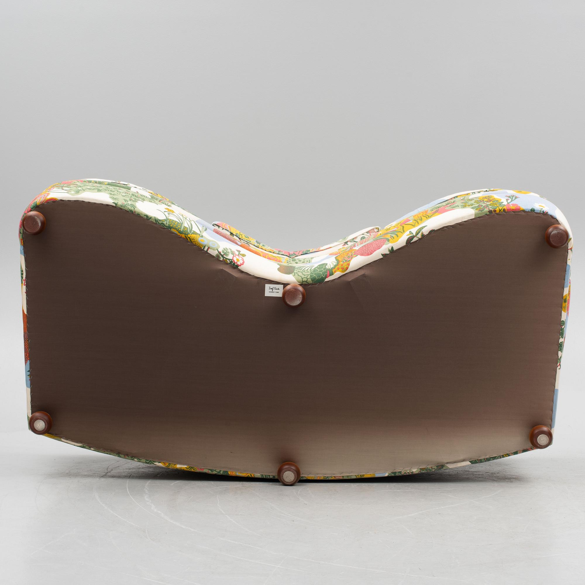 Josef Frank, a model 968 sofa, Firma Svenskt Tenn.