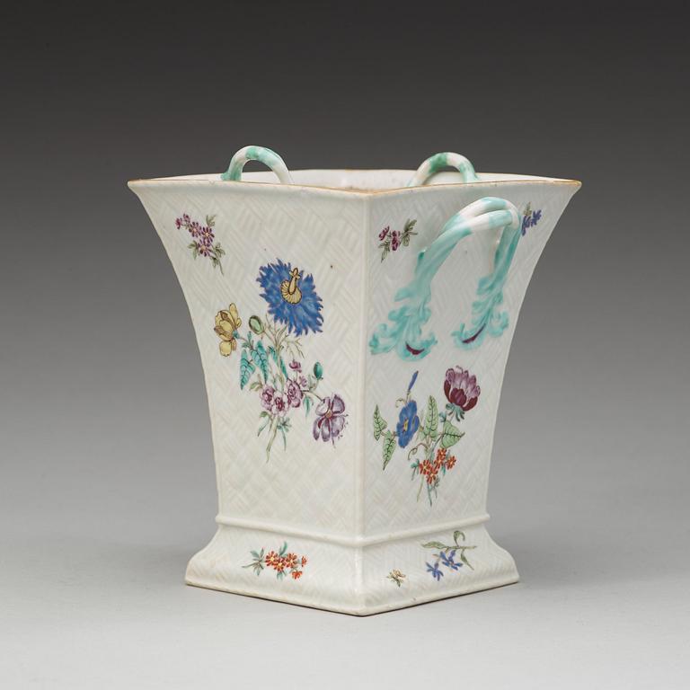 A famille rose tulip vase, Qing dynasty, Qianlong (1736-95).