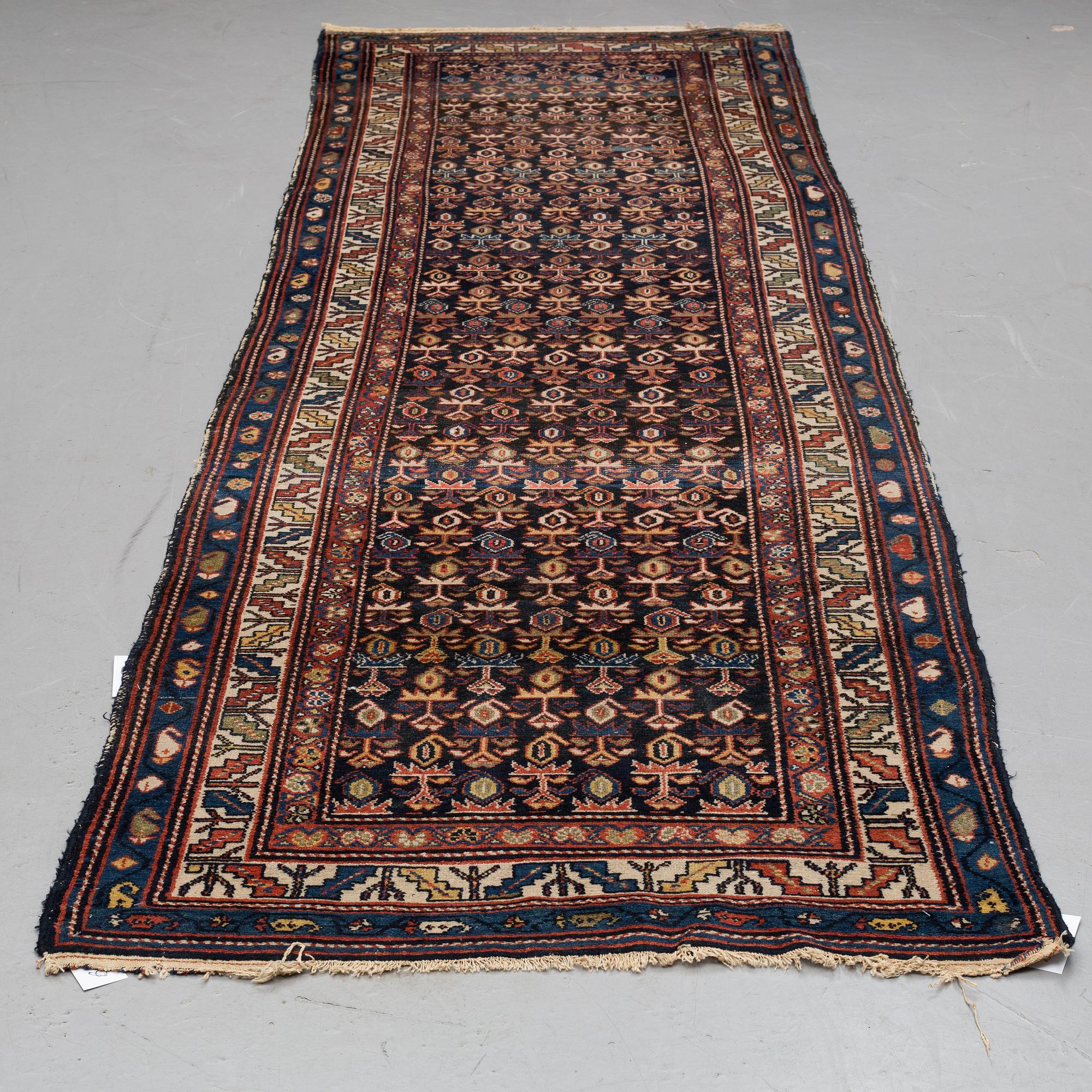 GALLERIMATTA, semiantik Azerbajdzjan sannolikt, ca 368 x 112 cm.