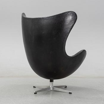ARNE JACOBSEN, A easy chair "Egg chair" designed for Fritz Hansen, Denmark.