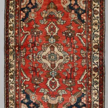 MATTA, Hamadan, ca 295 x 80 cm.