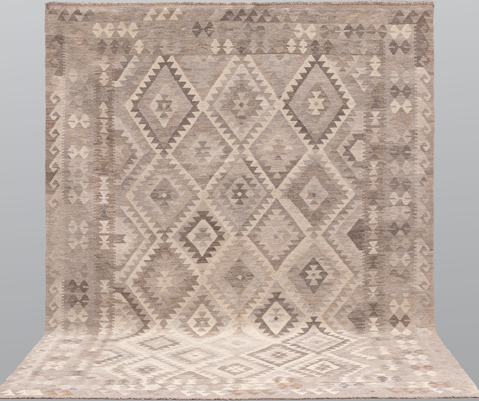 Matta, Kelim, 301 x 207 cm.