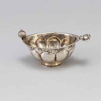 A SWEDISH SILVER BOWL, mark of Johan Söderdahl, Söderköping 1778. Weight ca 65 g.