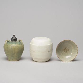 A box with cover, a bowl and a jar, South East Asian, presumably 14th/15th Century.