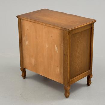 BYRÅ, barockstil, 1900-talets mitt.