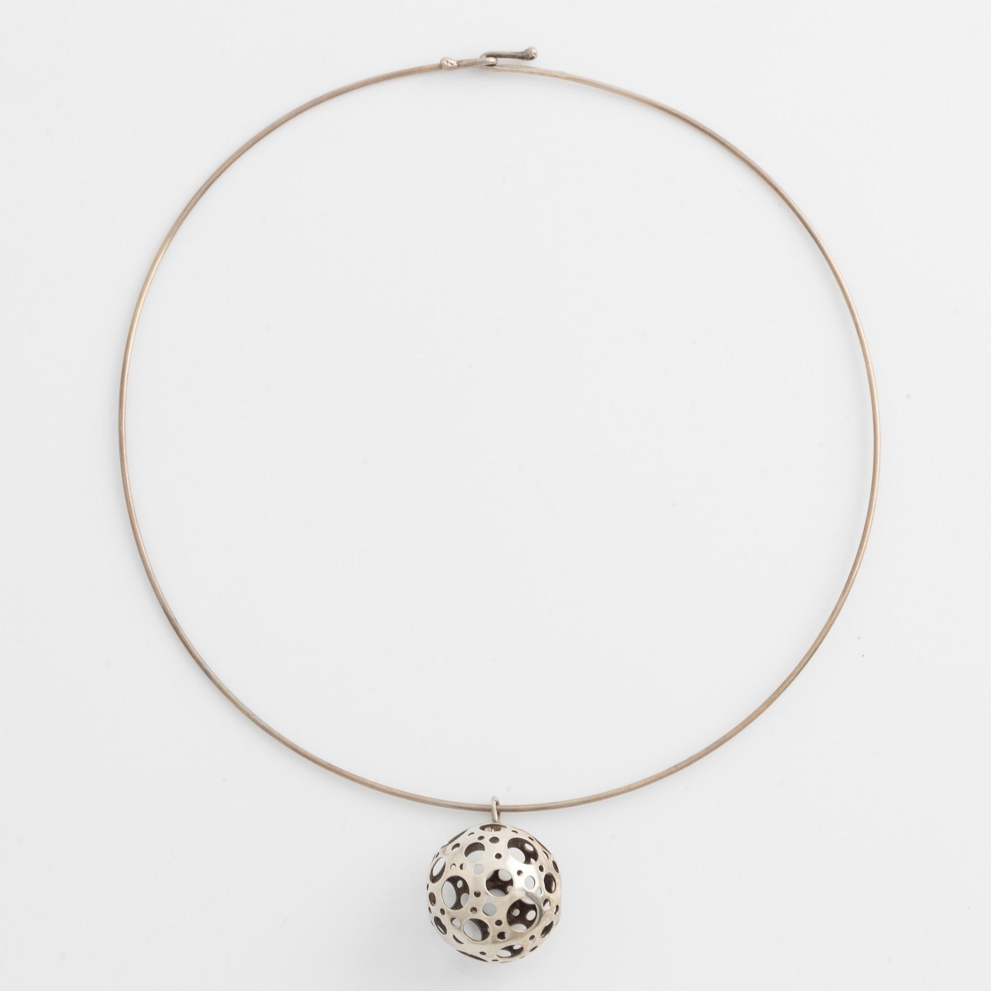 Liisa Vitali, necklace and ring, silver.