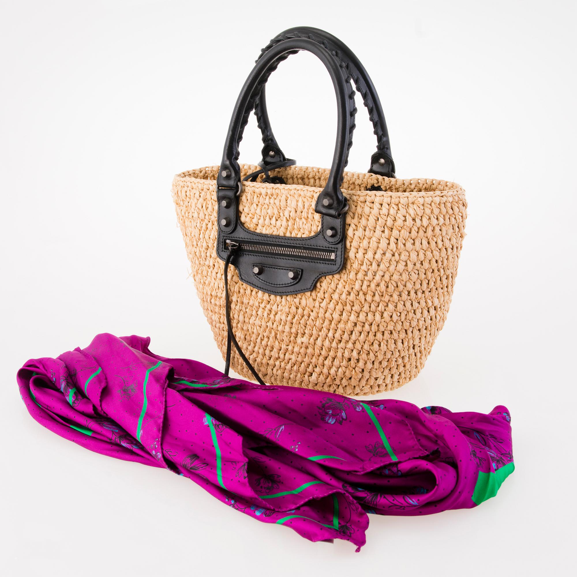 BALENCIAGA Panier leather trimmed woven raffia tote with a silk scarf. Bukowskis
