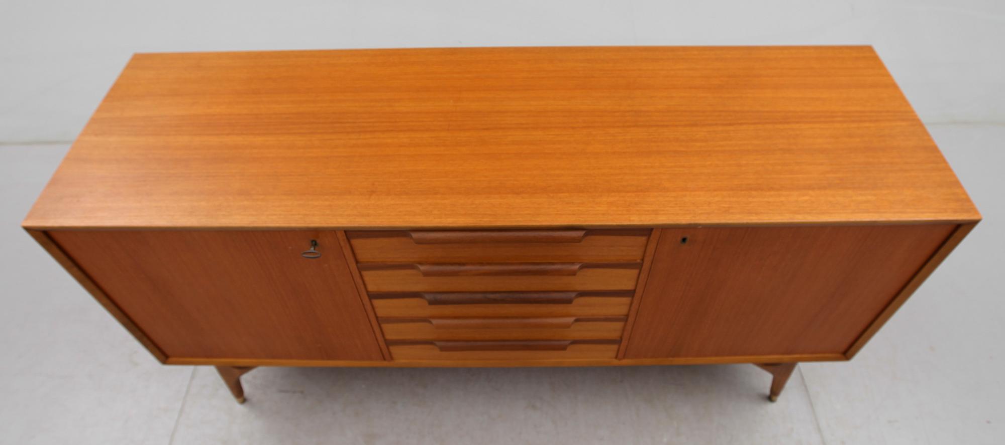 SIDEBOARD, 1900-talets andra hälft.
