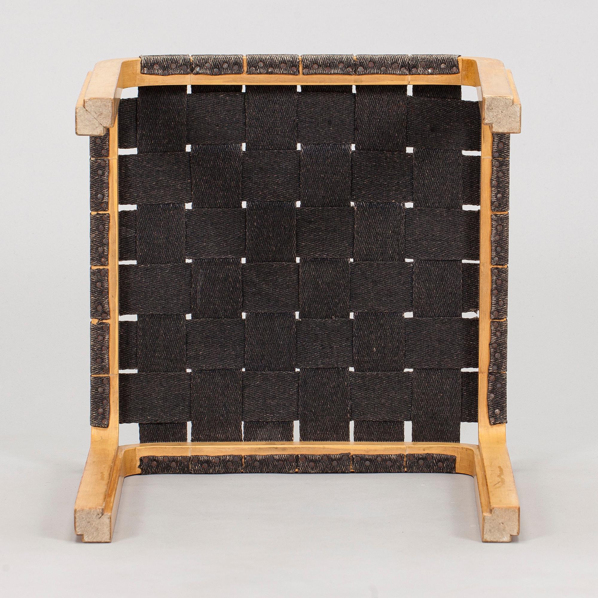 Alvar Aalto,  jakkara, malli Y61, O.Y. Huonekalu- ja Rakennustyötehdas A.B. 1950-luku.