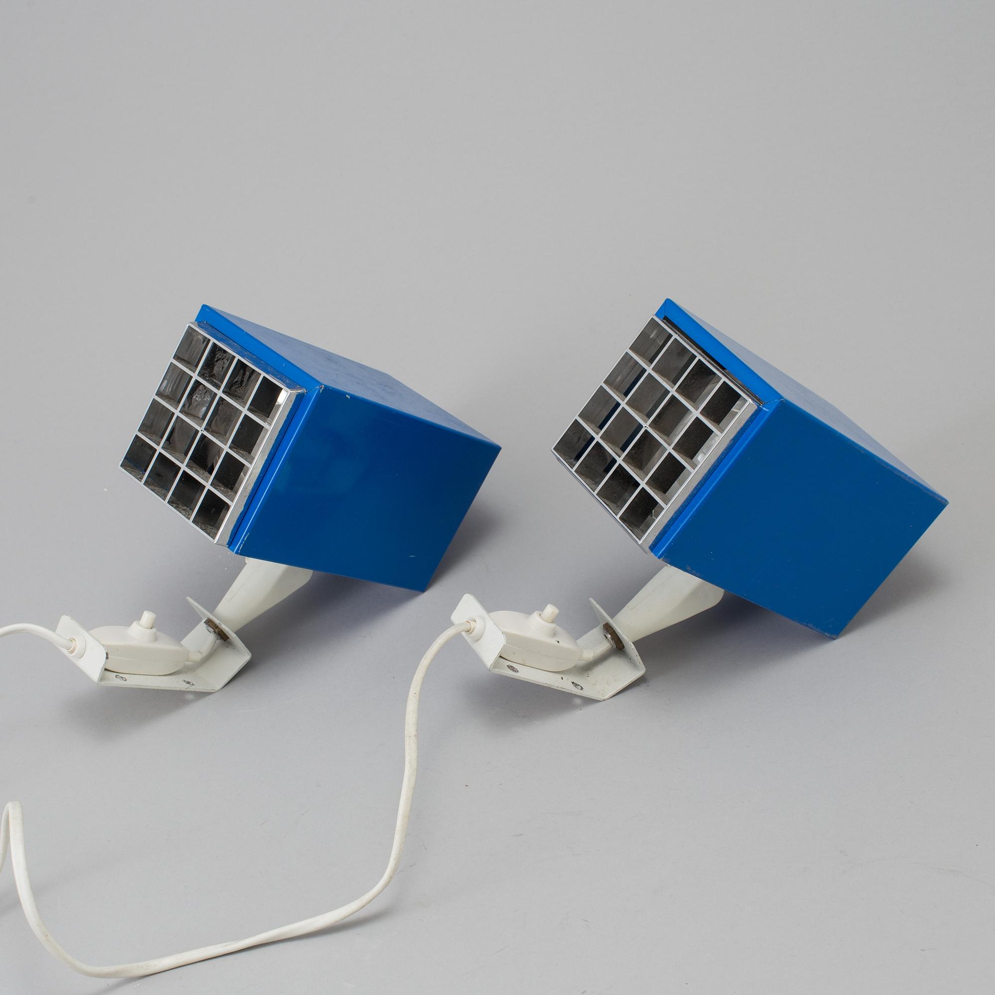 A pair of wall lamps "Elidus Kuben", by Hans Agne Jakobsson, second half of the 20th century.