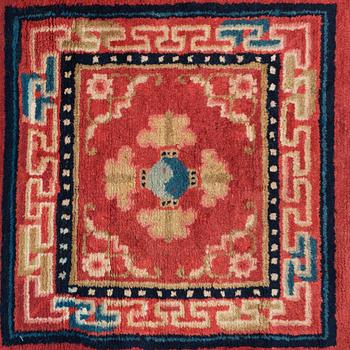 MEDITATION RUG. Semi-antique Baotou. 177,5 x 61,5 cm. China.