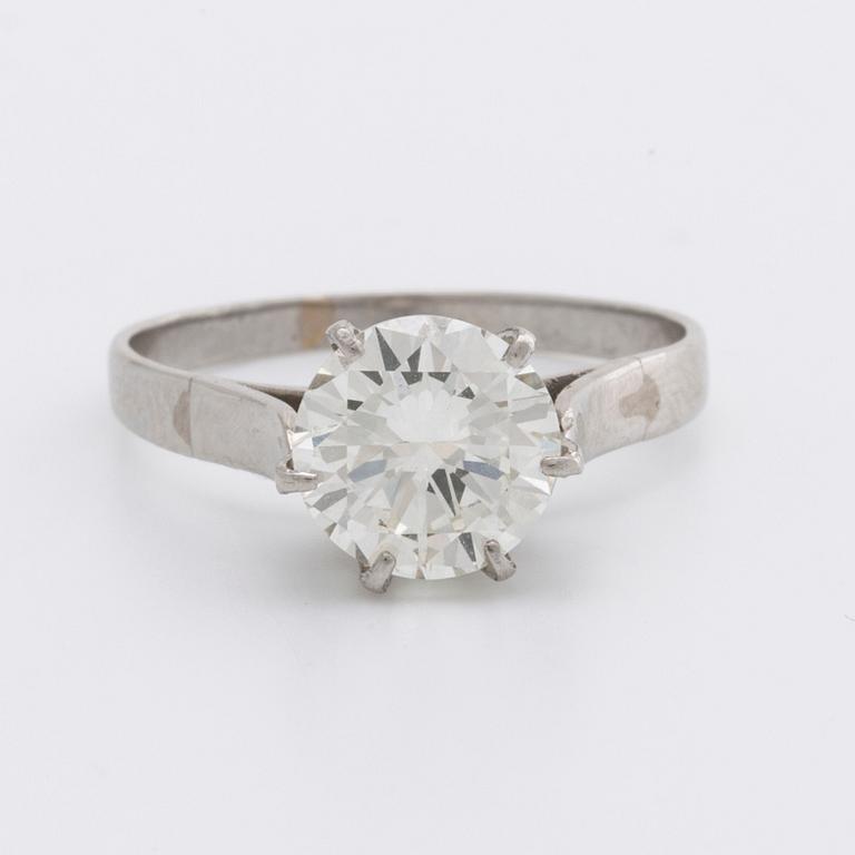 RING 18K whitegold  brilliant-cut diamond approx 1,7 ct approx H-I VS.