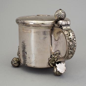 A Swedish 17th century parcel-gilt tankard, mark of Henrik Reimers, Norrkoping (1684-1693).