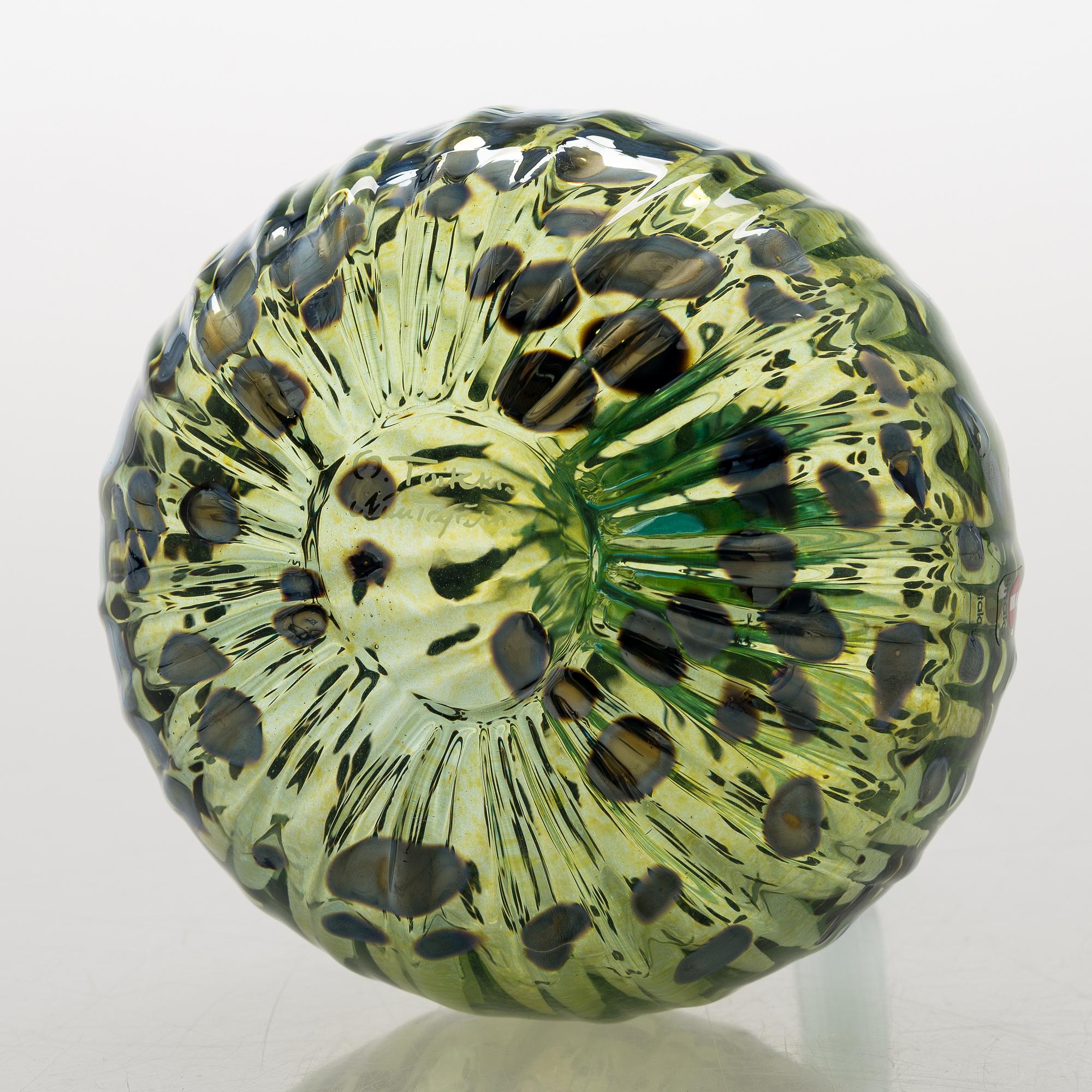 OIVA TOIKKA, A "Pumpkin" big) glass sculpture signed O. Toikka Nuutajärvi.