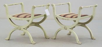 BANKETTER, ett par, sengustaviansk stil, 1800-talets andra hälft.