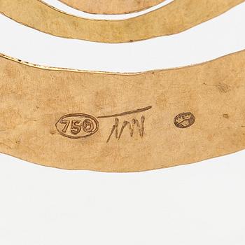 Tapio Wirkkala, pendant, "Apple", 18K gold.