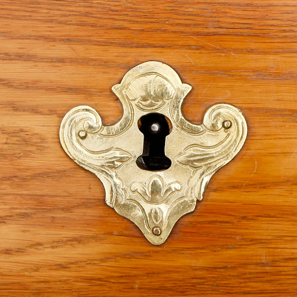 SKÅP, rokoko, 1700-tal.