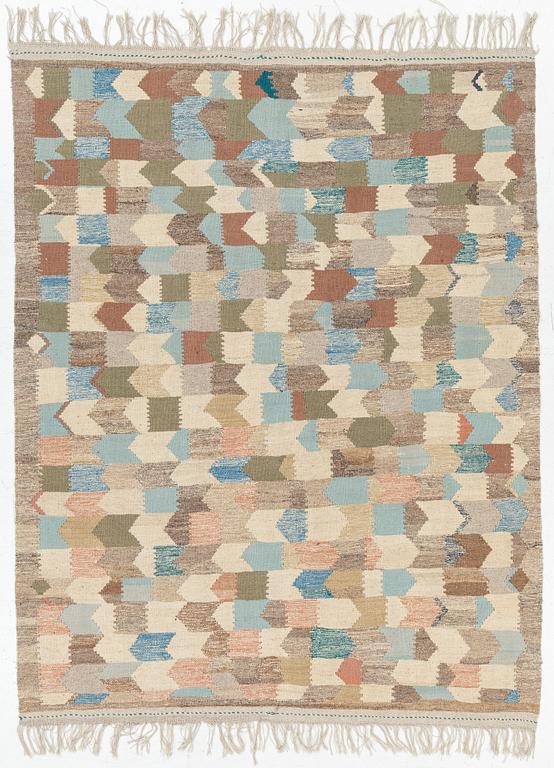 A Kelim carpet, 239 x 182 cm.