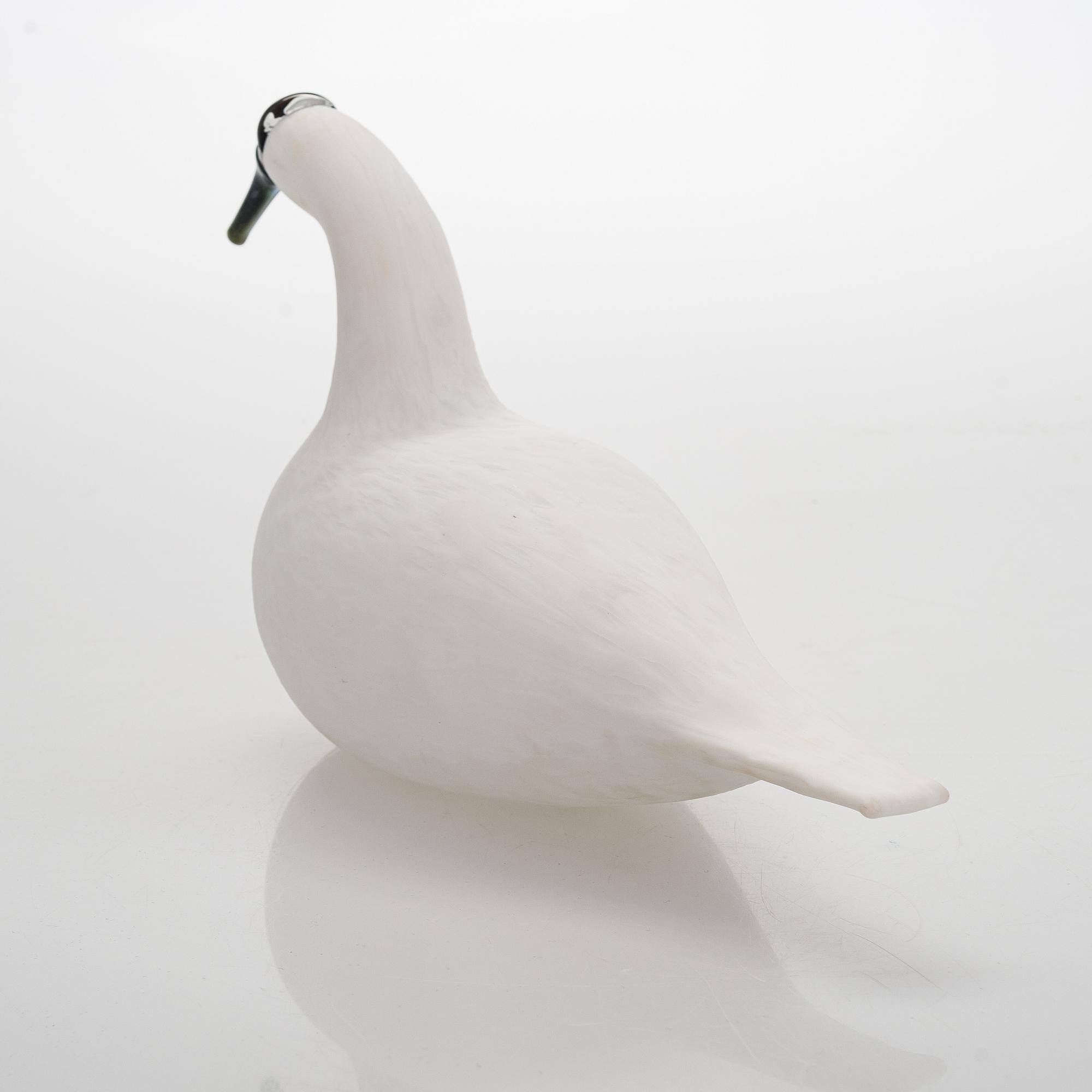 Oiva Toikka, a glass bird, signed O. Toikka  Nuutajärvi 15 2004.