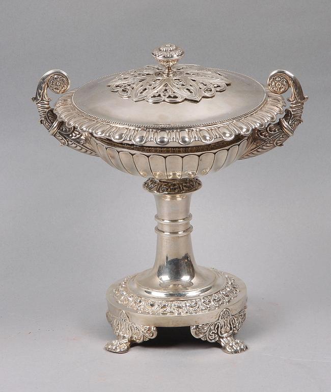 SOCKERSKÅL, silver, empire, Gustaf Möllenborg, Stockholm 1836. 900 gram.