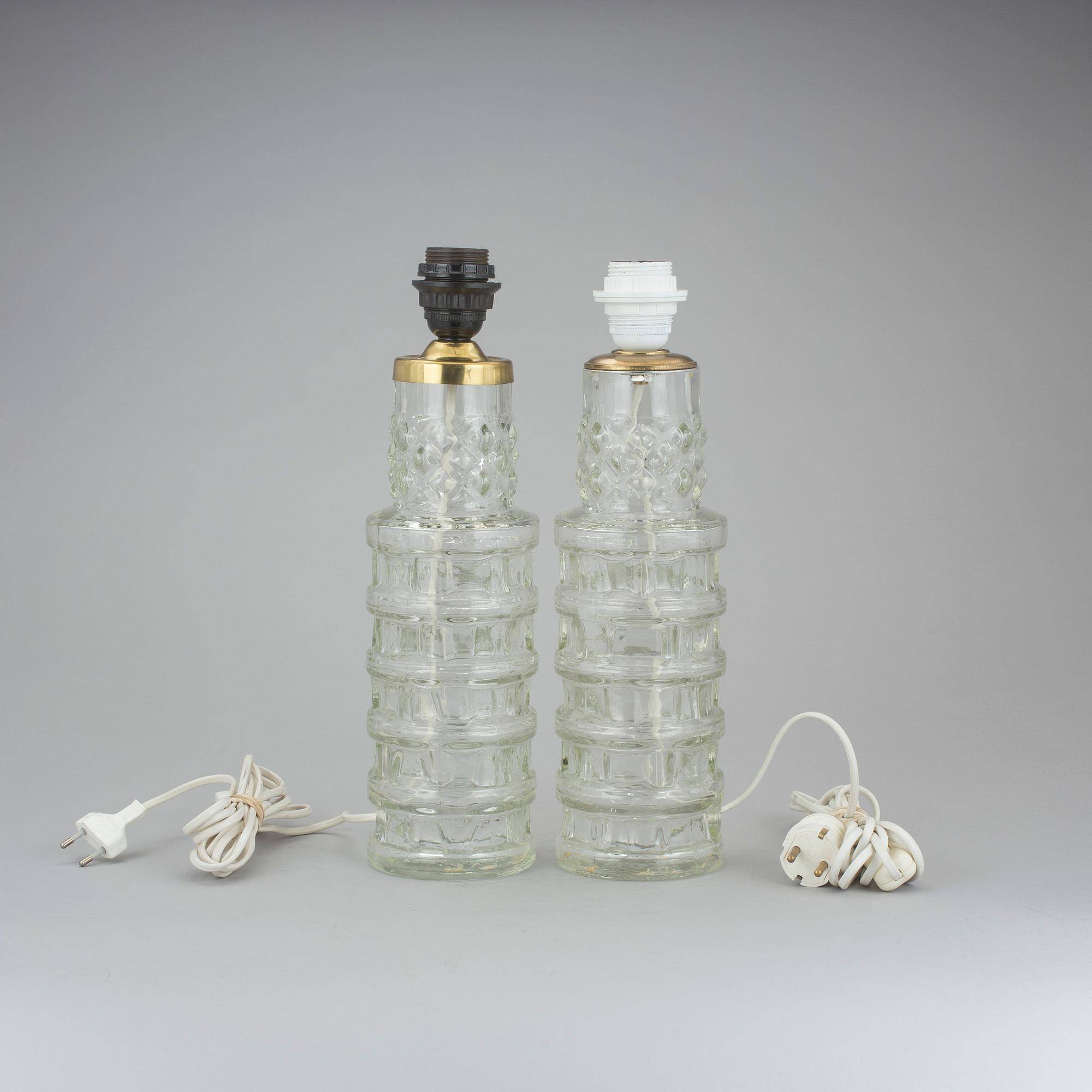 BORDSLAMPOR, ett par, glas, 1900-talets andra hälft.