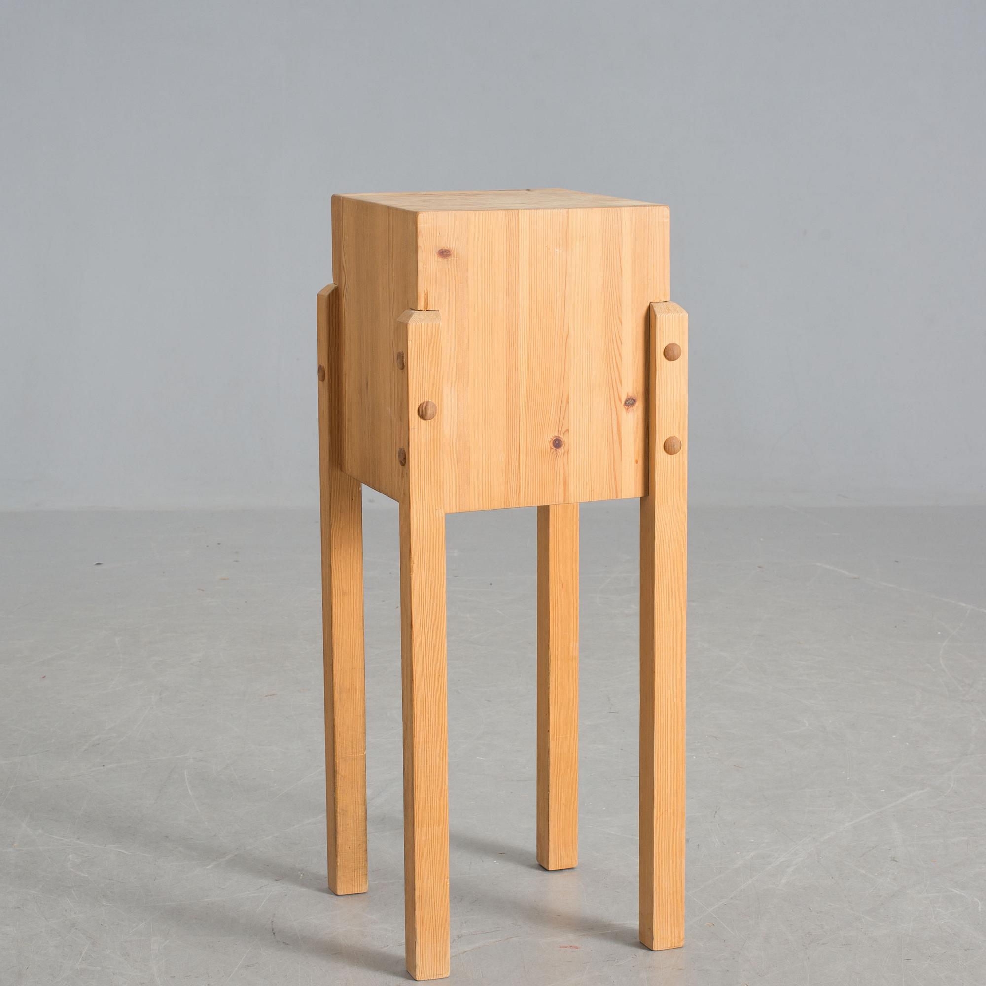 SLAKTARBÄNK/HUGGKUBBE, 1900-talets andra hälft.