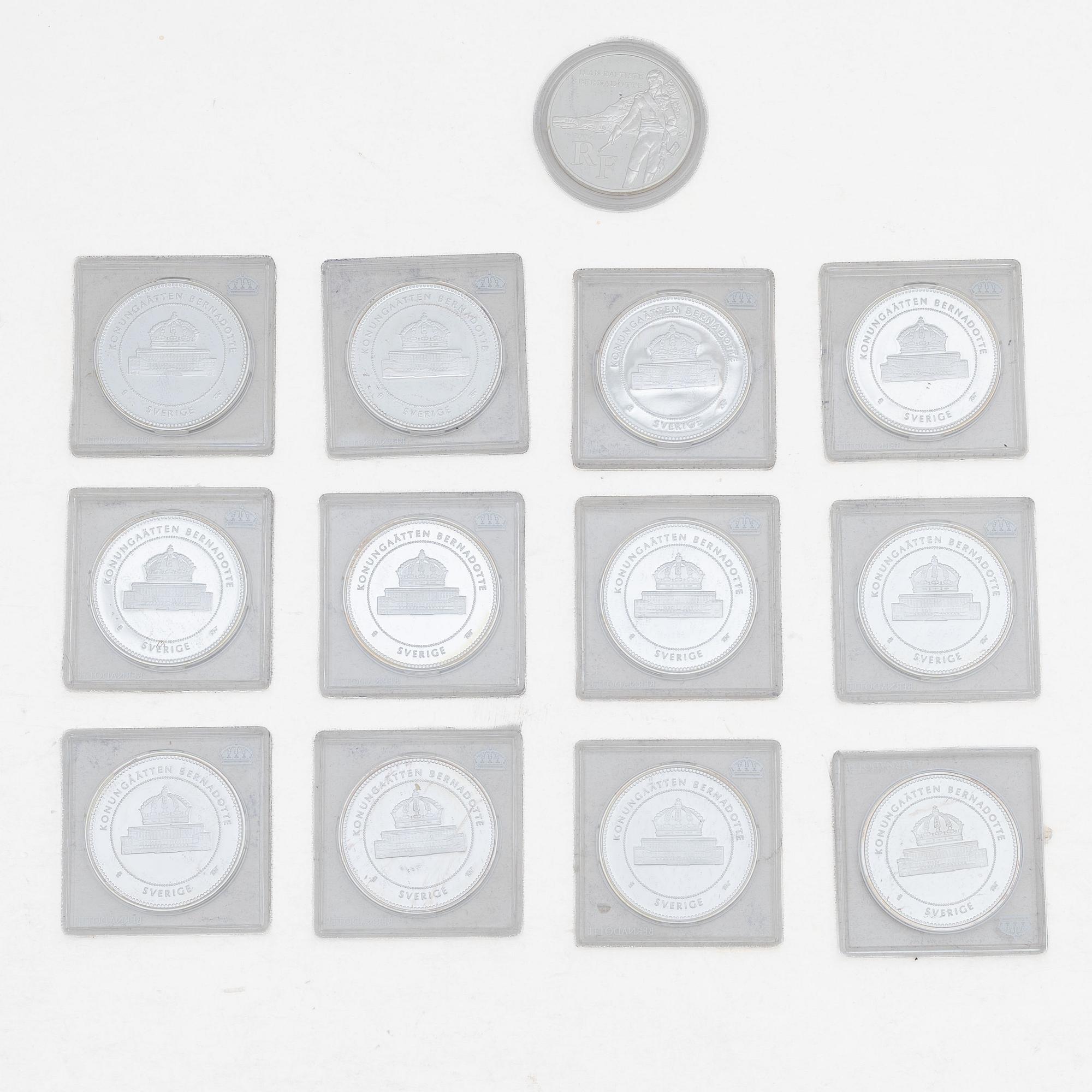 Medaljer, 13 st, sterlingsilver, "Konungaätten Bernadotte", Mynthuset Sverige.