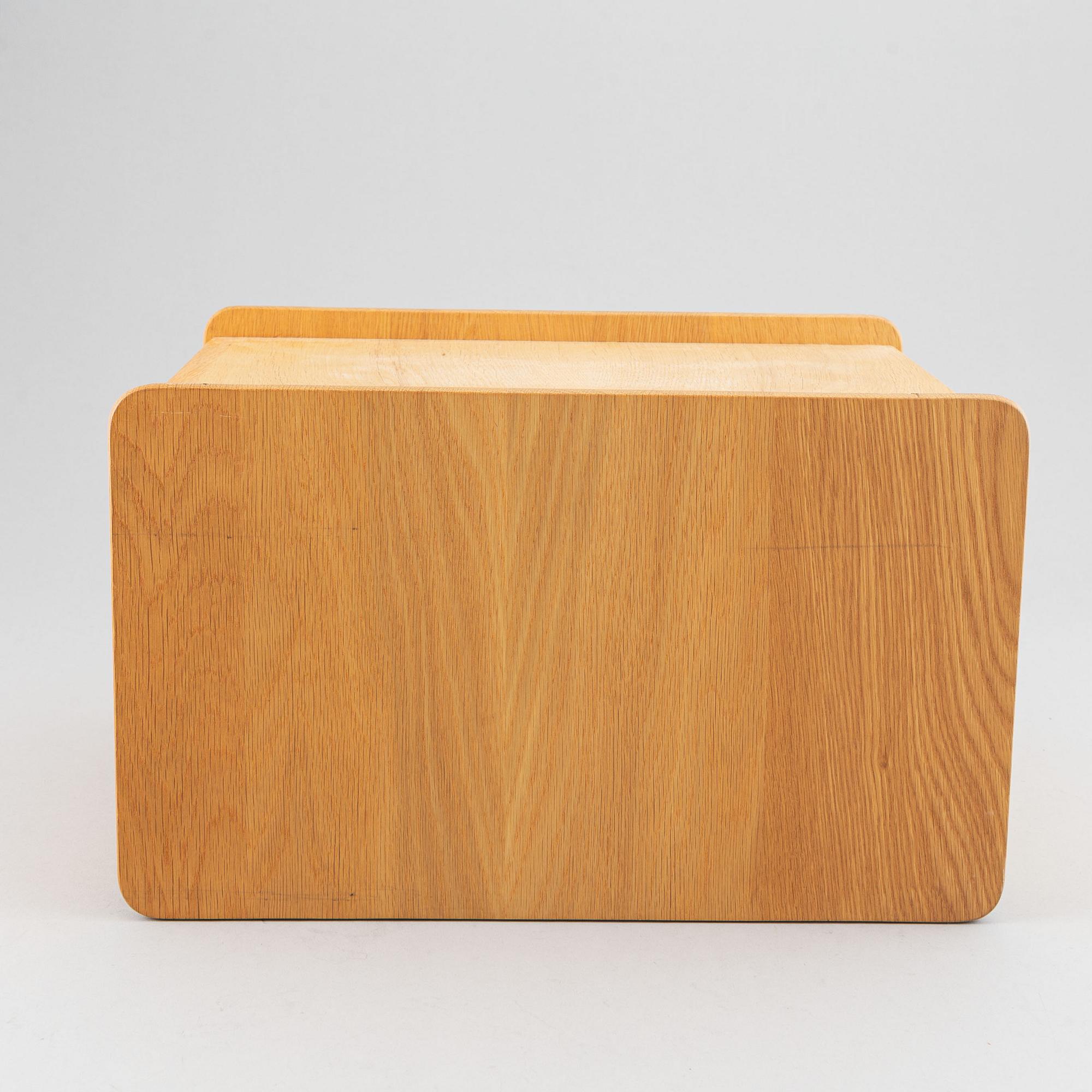 Børge Mogensen, an oak document box with lacquered drawers, 'A4/3', Karl Andersson & Söner,  20th century.