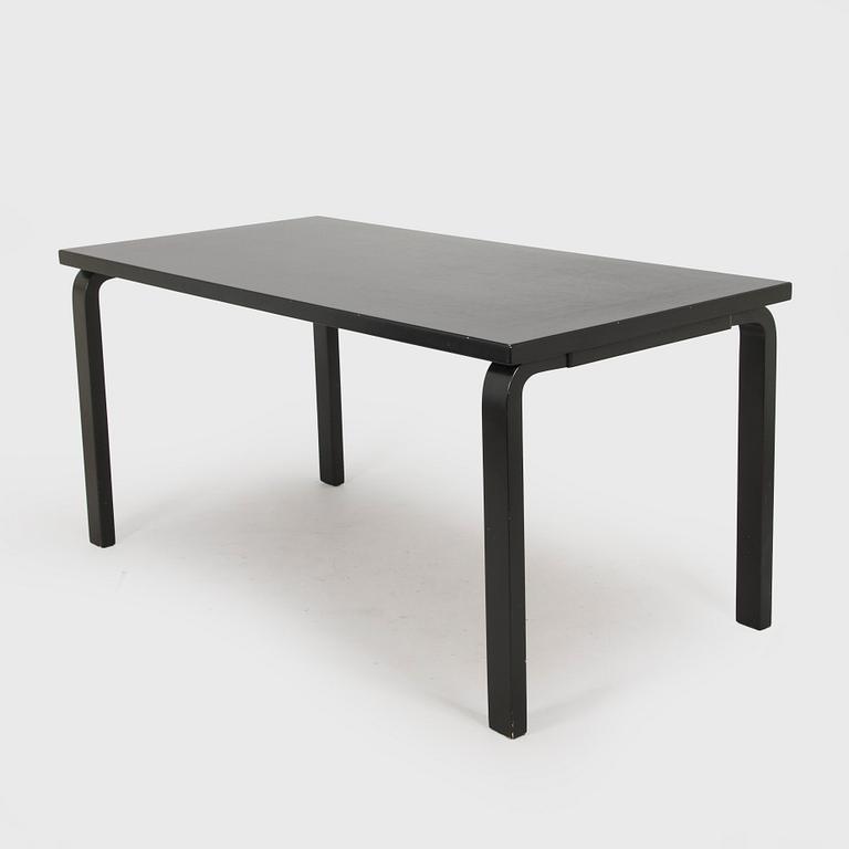 Alvar Aalto, a model '82A' table, Artek, Finland, late 20th century.