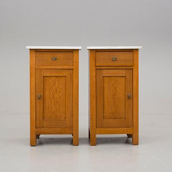 SÄNGBORD, ett par, 1900-talets första hälft.