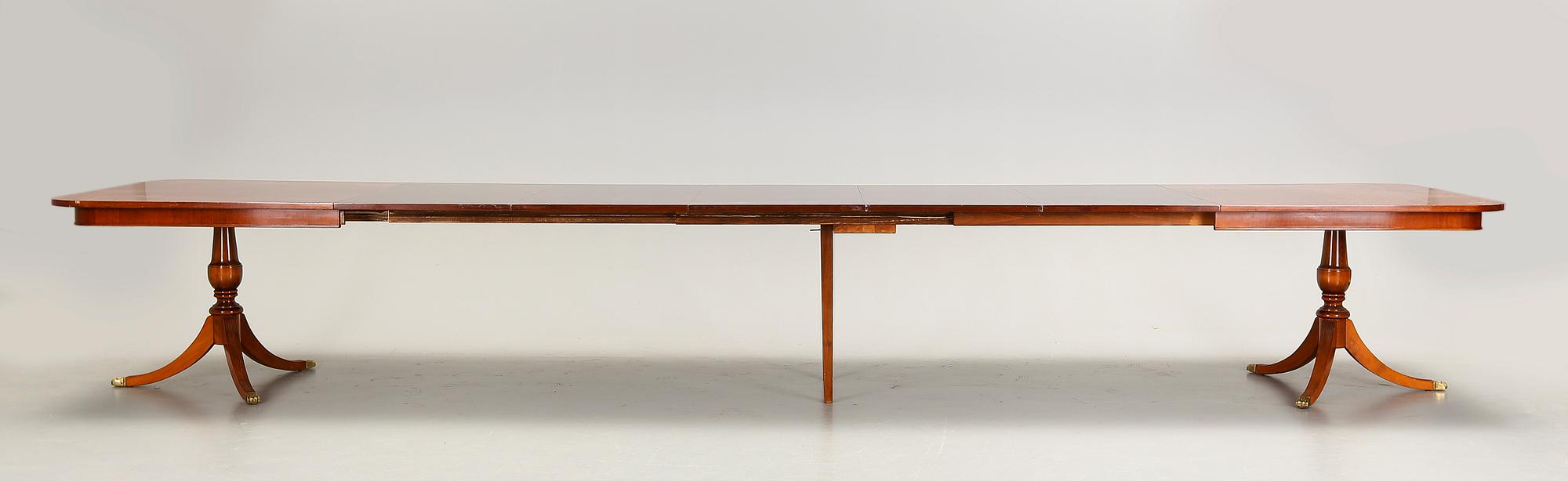 MATBORD, mahogny, England 1900-tal.