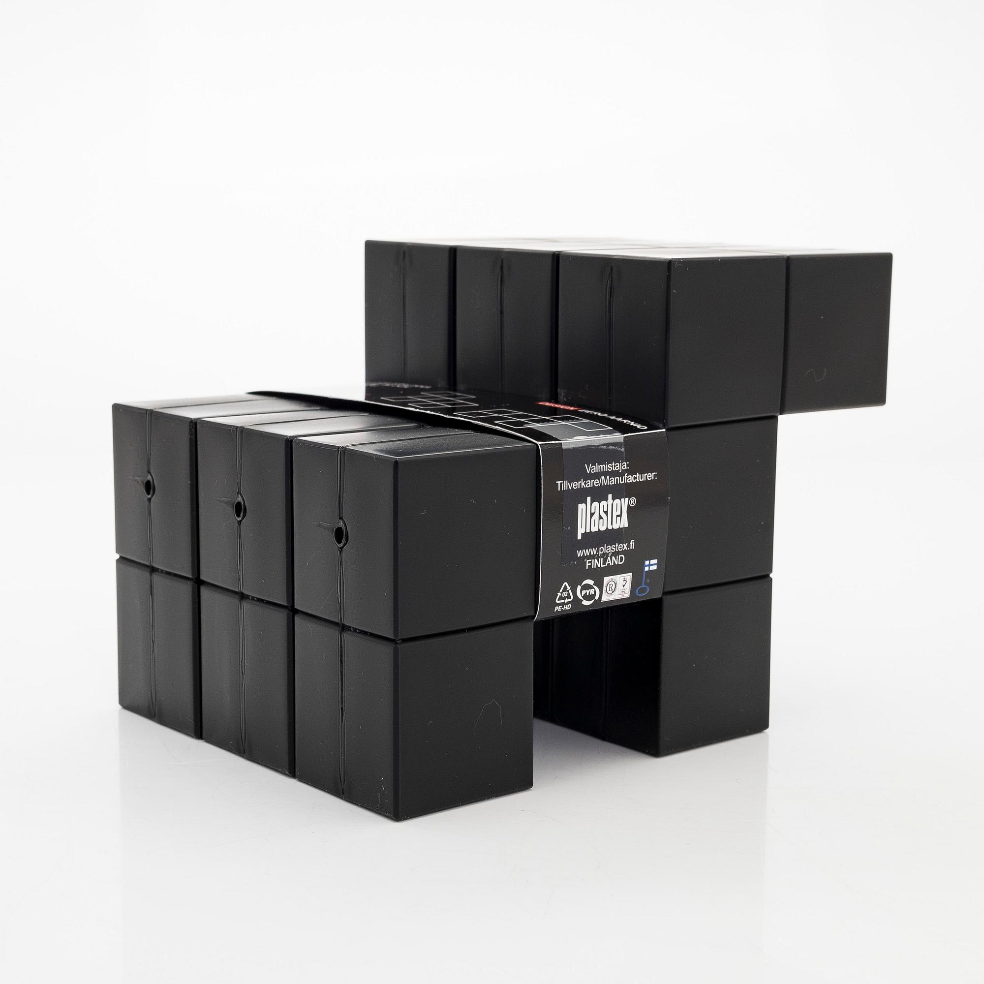 Eero Aarnio, rakennuspalikoita, 30 kpl, "Doggy", Plastex 2009.