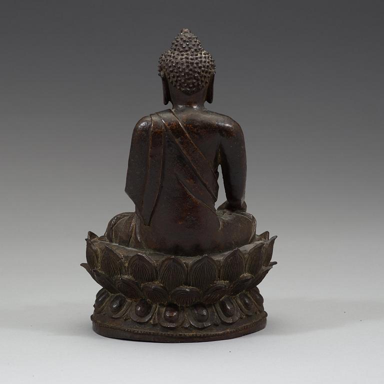 A bronze figure of Shakyamuni Buddha, possibly late Ming dynasty/early Qing dynasty, 17th century.