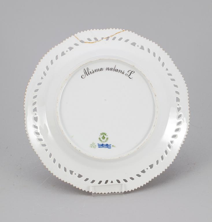 GALLERSKÅL MED FAT, porslin, "Flora Danica", Royal Copenhagen.