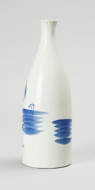 FLASKA, porslin. Meiji, tidigt 1900-tal.