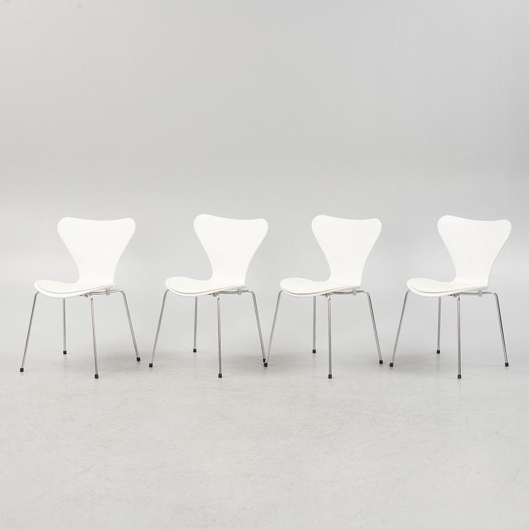 Arne Jacobsen, stolar 4 st, "Sjuan", Fritz Hansen, Danmark.