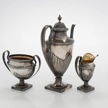 Kahvikalusto 3 osaa, hopea, Suomi 1919-20.