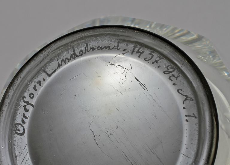 VAS, glas, Vicke Lindstrand, Orrefors, 1900-tal.