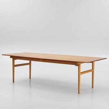 Hans J. Wegner, A 'CH-327' dining table for Carl Hansen & søn, Denmark.