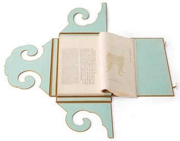 BOK, Hsiang Yuan-Pien, "Noted Porcelains of Succesive Dynasties with Comments and Illustrations".