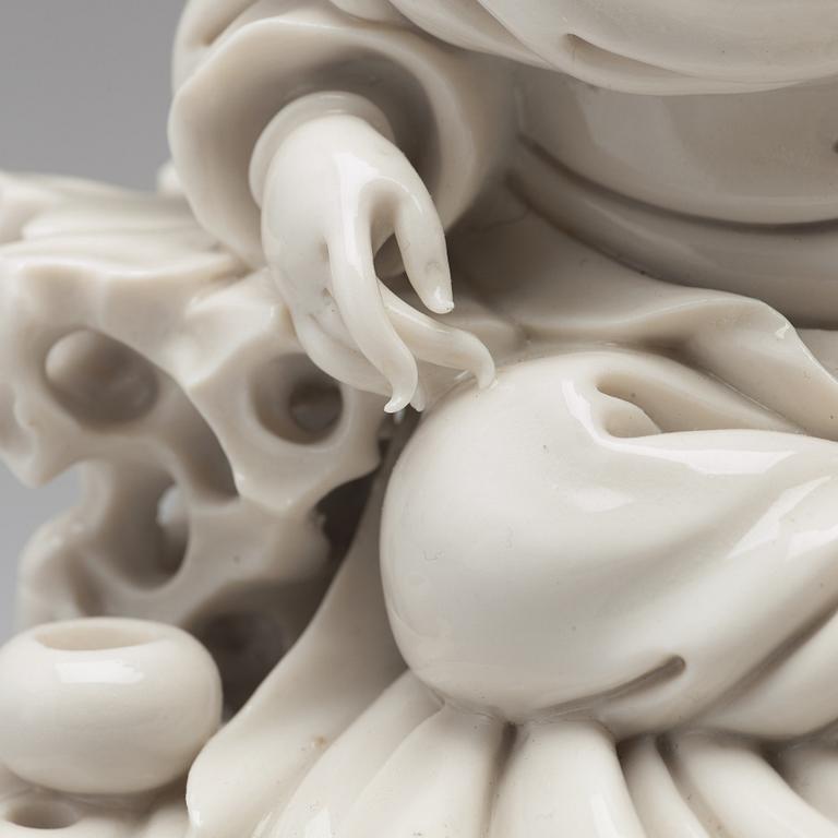 A blanc de chine figure of Guanyin, Qing dynasty, 19th Century.