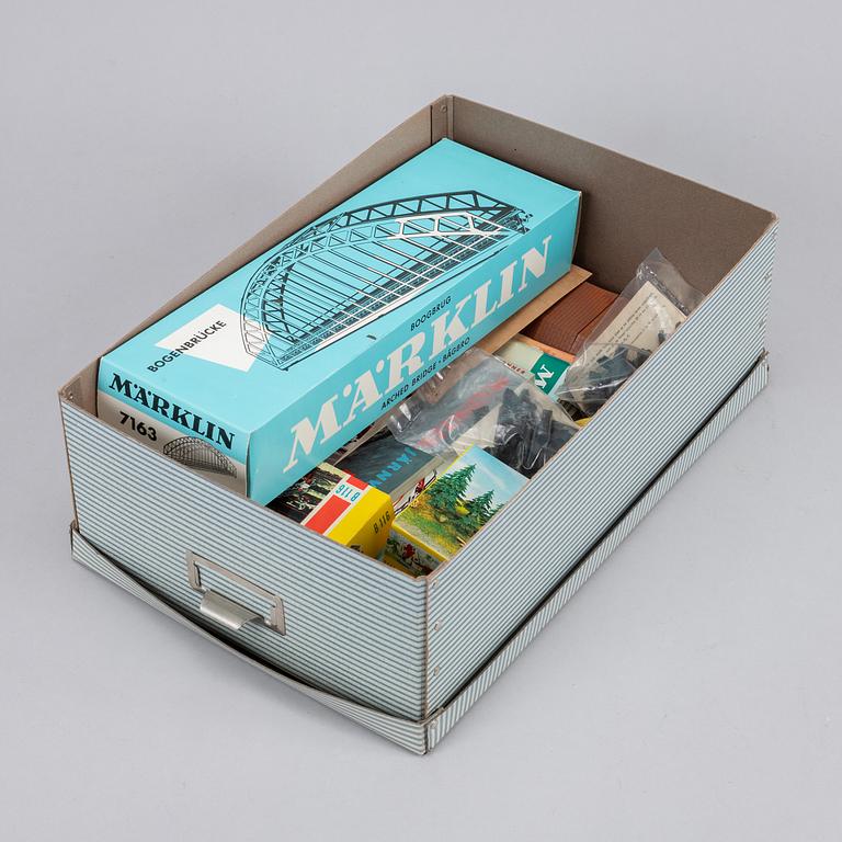 Märklin, a large collection of locomotives, wagons and accessories.