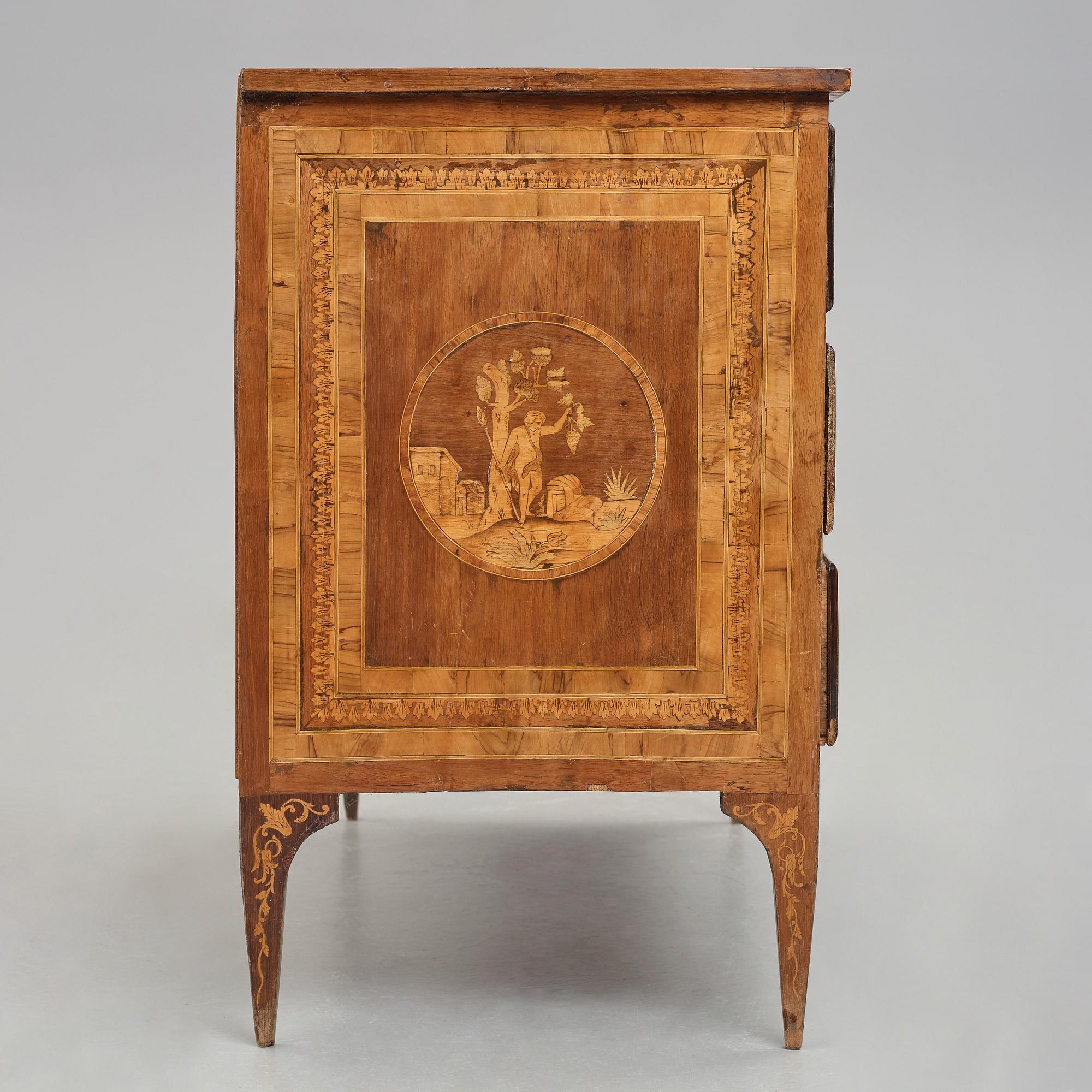 A Italian late 18th century commode.
