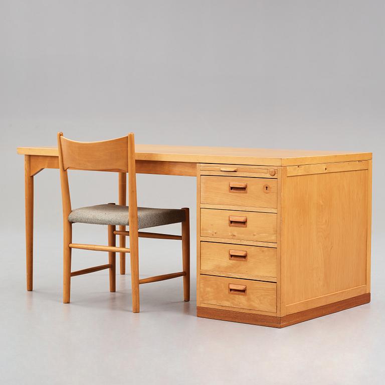 HANS J WEGNER, a desk and chair for The Aarhus City hall, Plan Møbler Denmark 1941.