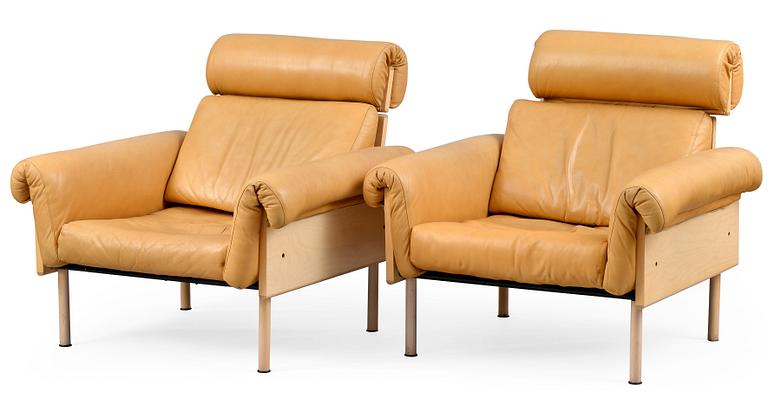 Yrjö Kukkapuro, A PAIR OF EASY CHAIRS.