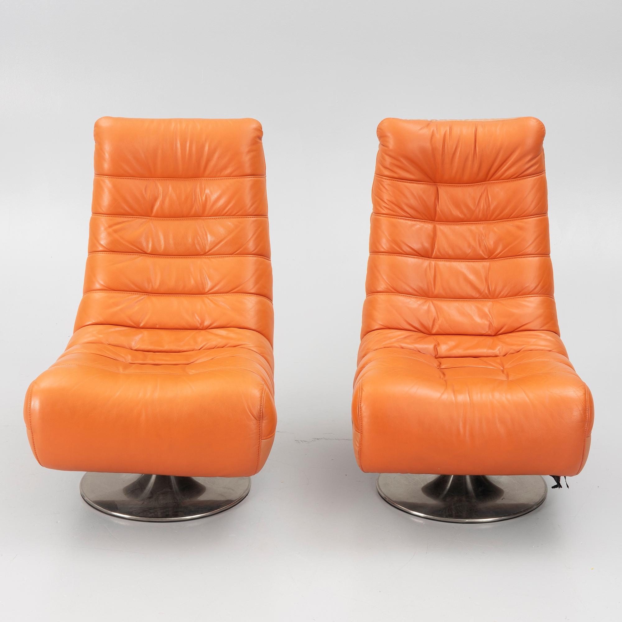 A pair of armchairs, late 20th century.