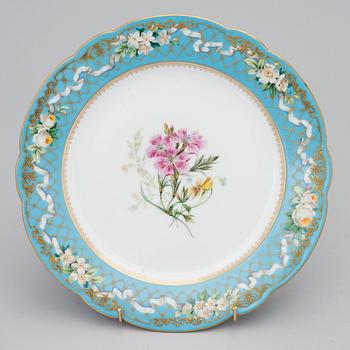 A RUSSIAN IMPERIAL PORCELAIN FACTORY PLATE, Alexander II 1855-81.