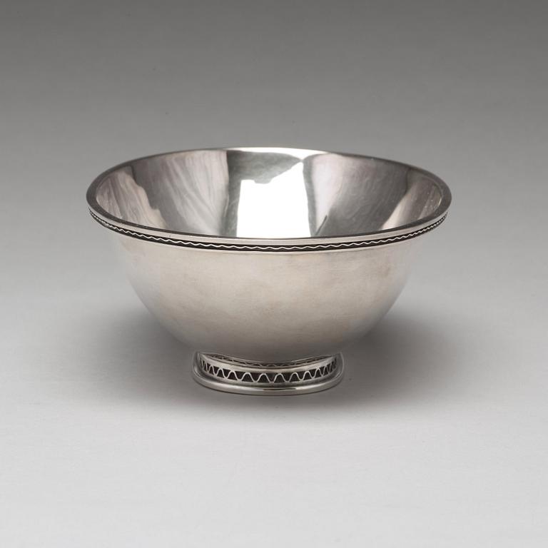 A Swedish 20th century silver bowl, mark of Eric Råström, CGR, Stockholm 1973.